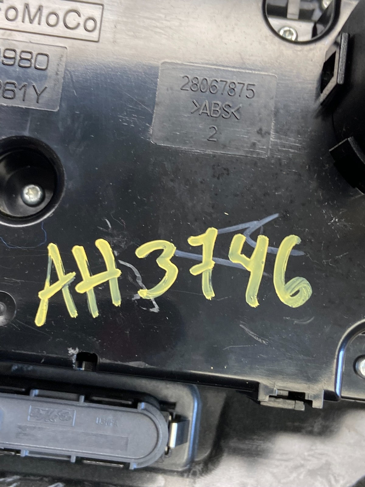 2010 to 2012 Ford Fusion Radio Climate Control A/C Control ah3746 DG8