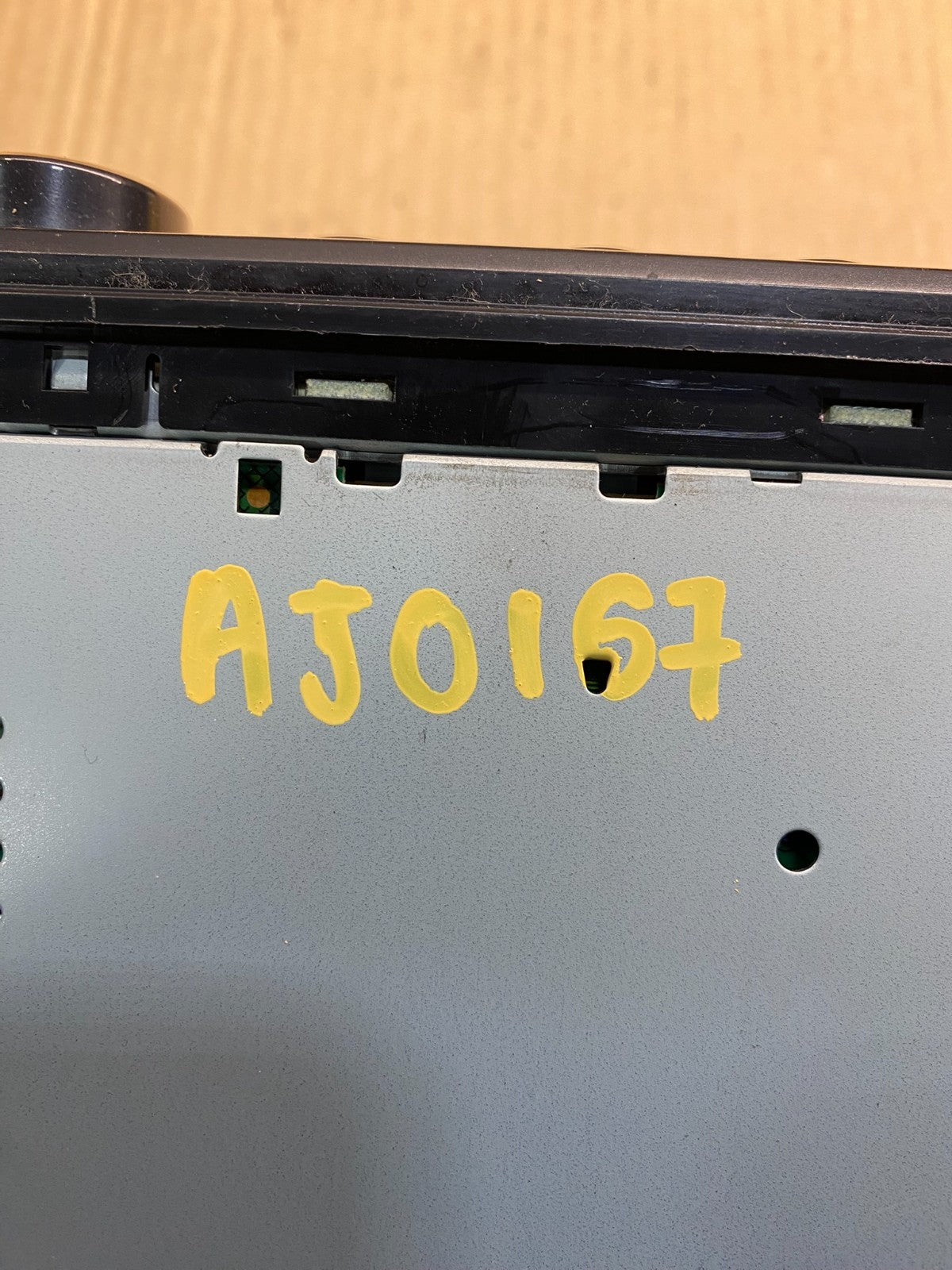2005 to 2007 Nissan Xterra AM FM CD Player Radio Receiver AJ0167 DG7