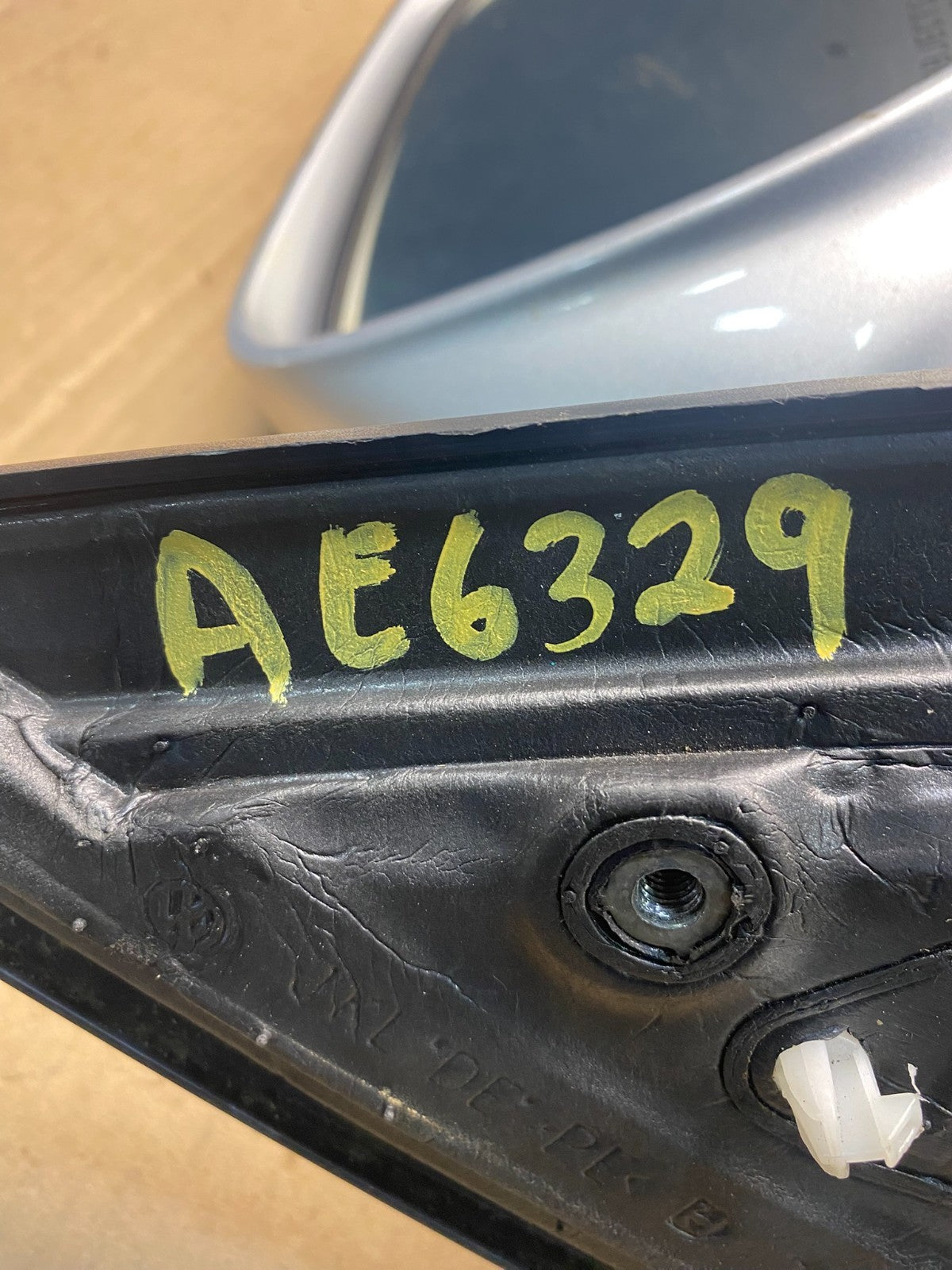 2004 to 2007 Volkswagen Touareg Right Door Power View Door Mirror AE6329 DW12