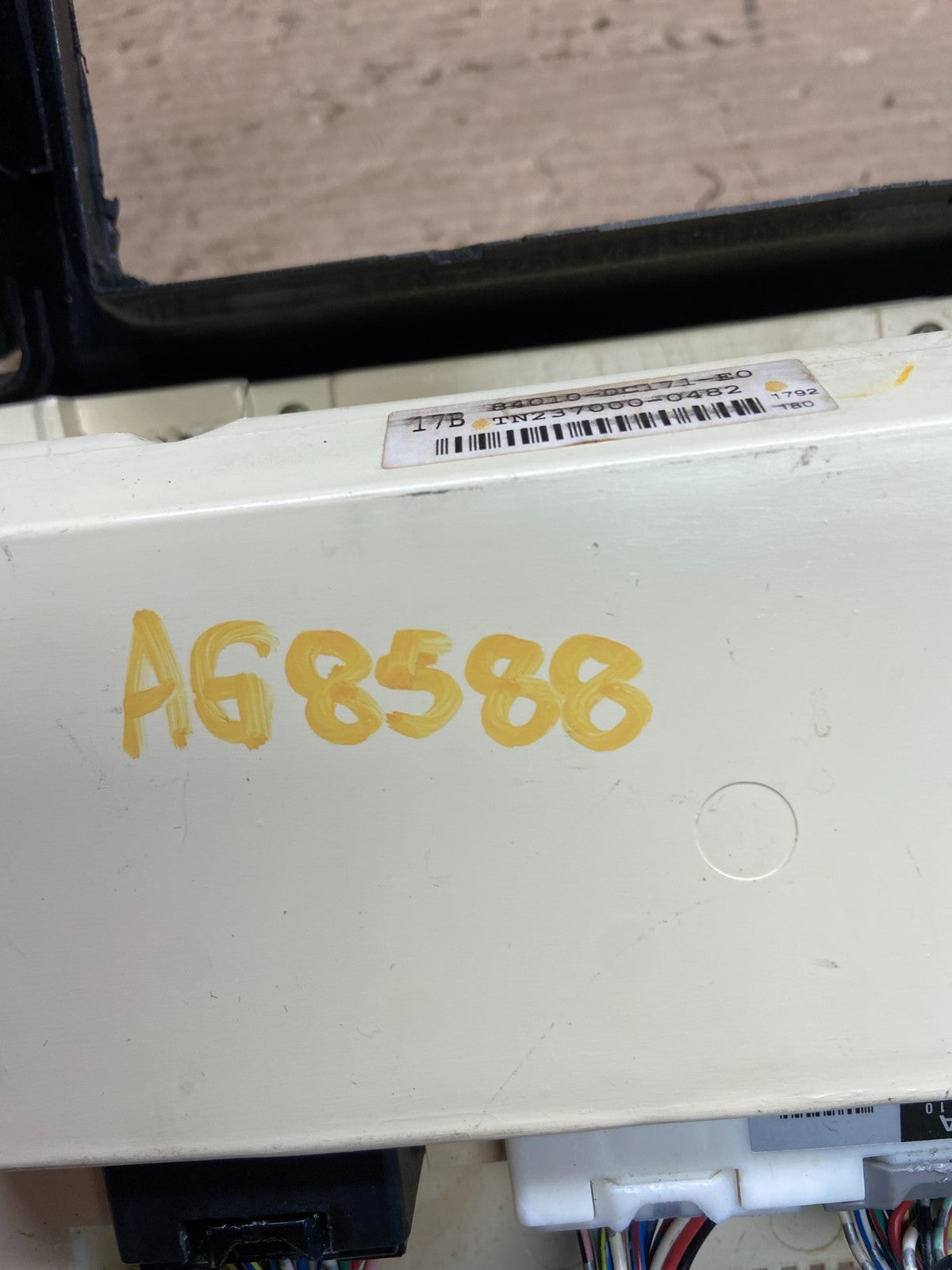 2001 to 2004 Toyota Sequoia AC Temp Heater Climate Control Bezel ag8588 DG6