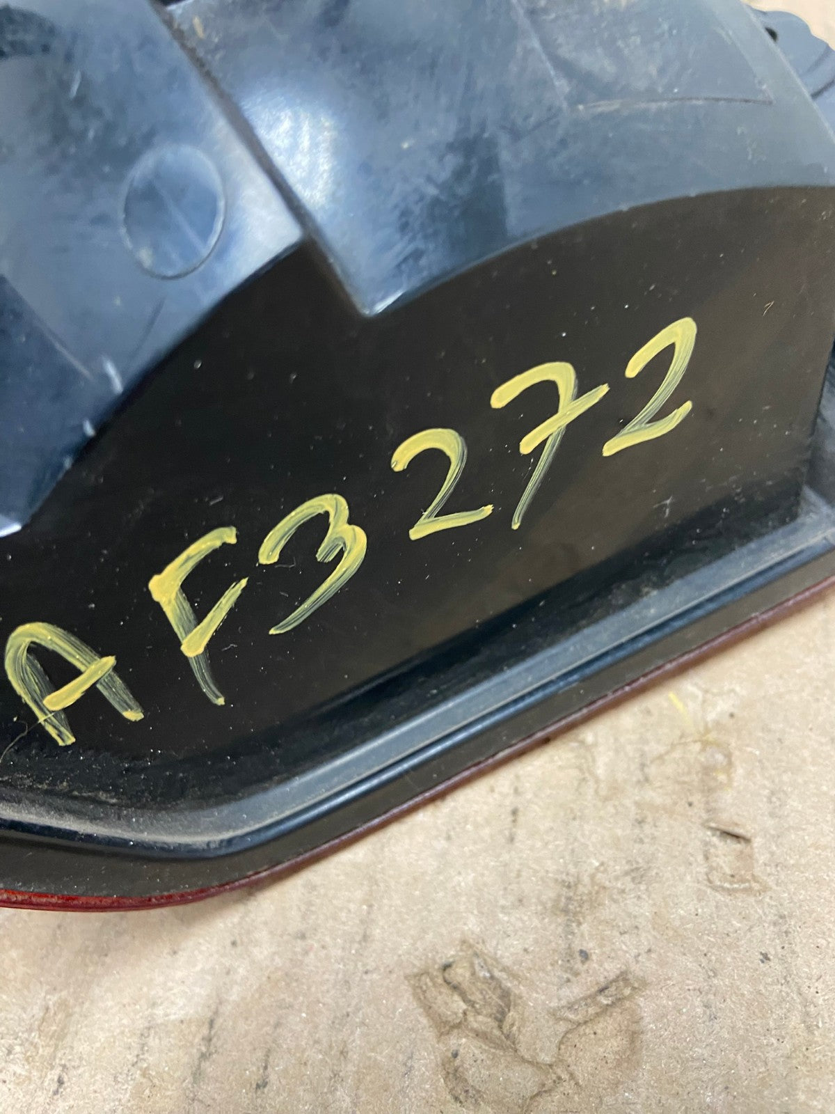 2002 2003 2004 Nissan Xterra Right Passenger RH Side Tail Light AF3272 LK7