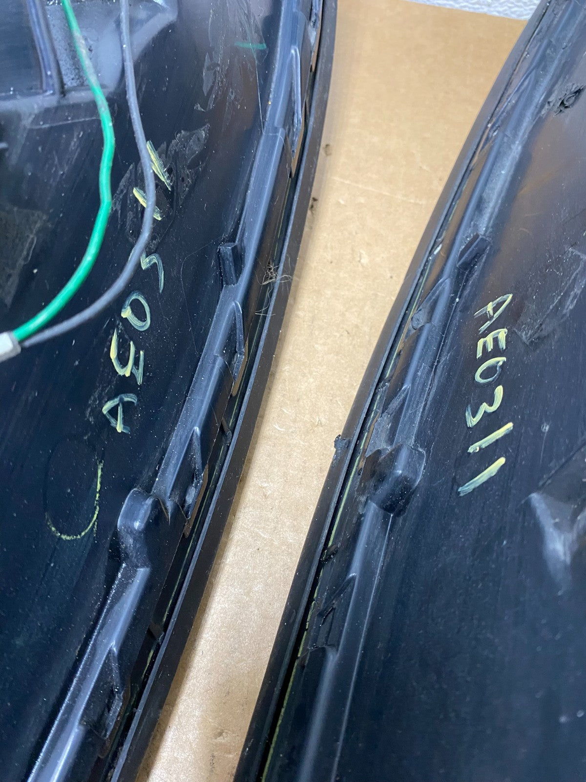 2004 to 2008 Pontiac Grand Prix Left+Right Side Black Headlights AE0311 DW11