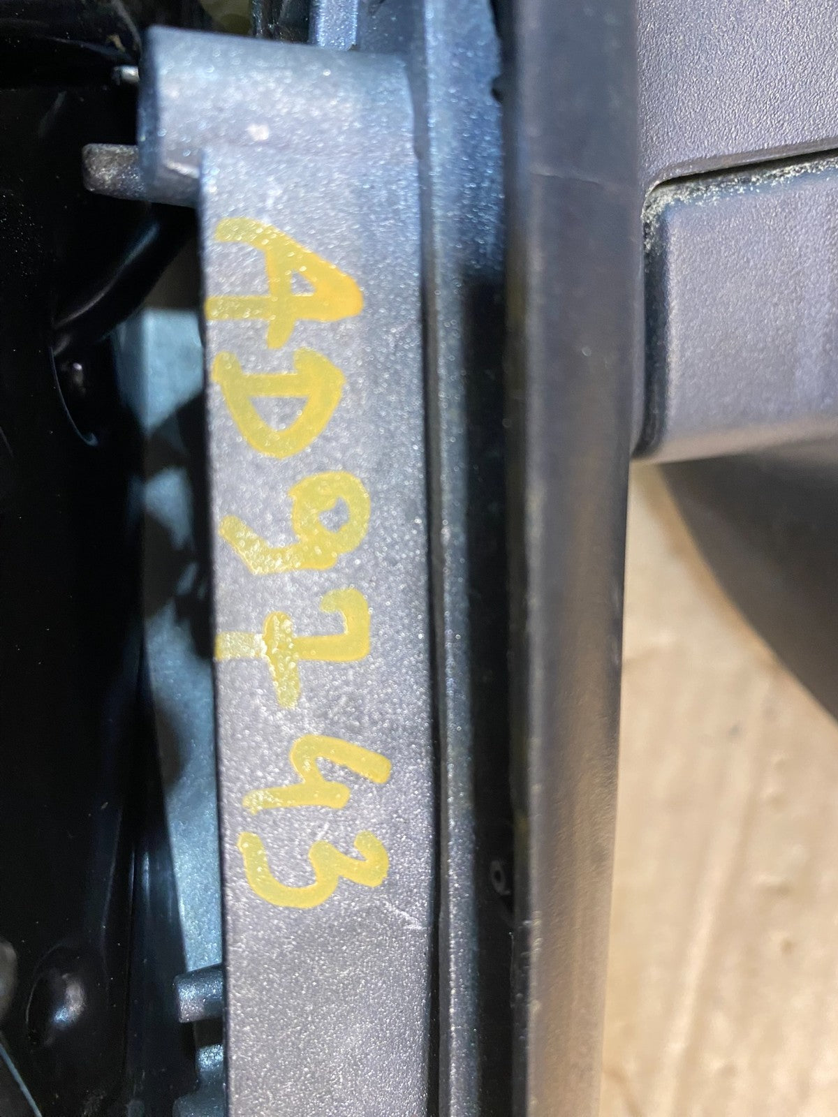 2011 - 2015 Kia Sorento Left Driver Lh Side Door Mirror Turn Signal AD97436