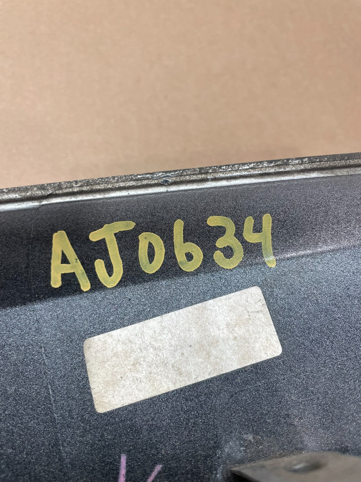 2007 to 2014 Suburban Tahoe Yukon License Plate Cover Trim W/ Camera AJ0634 DG5