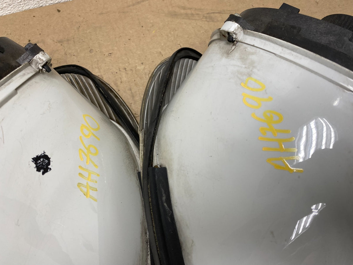 1996 to 1999 Mercury Sable Left+Right Side Set Halogen Headlights AH7690 DW9