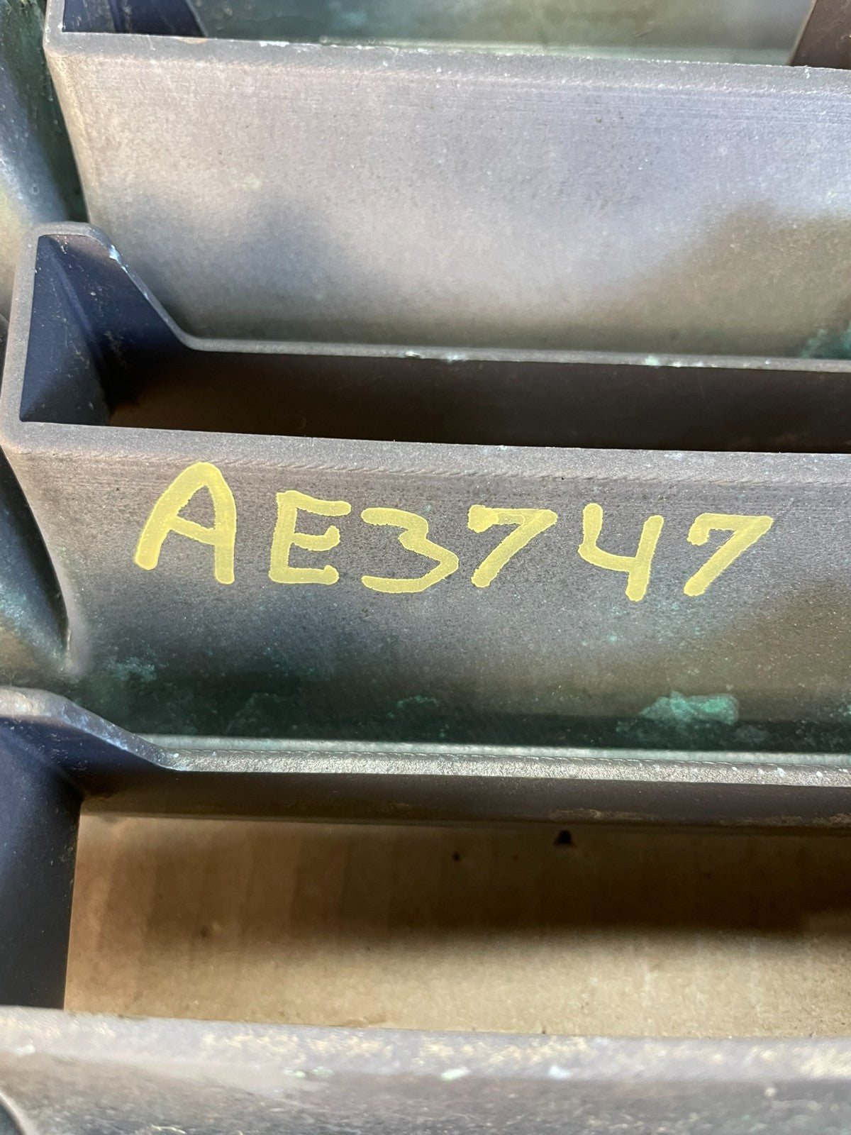 2007 2008 2009 Chrysler Aspen Front Radiator Upper Grill Grille AE3747 DG5