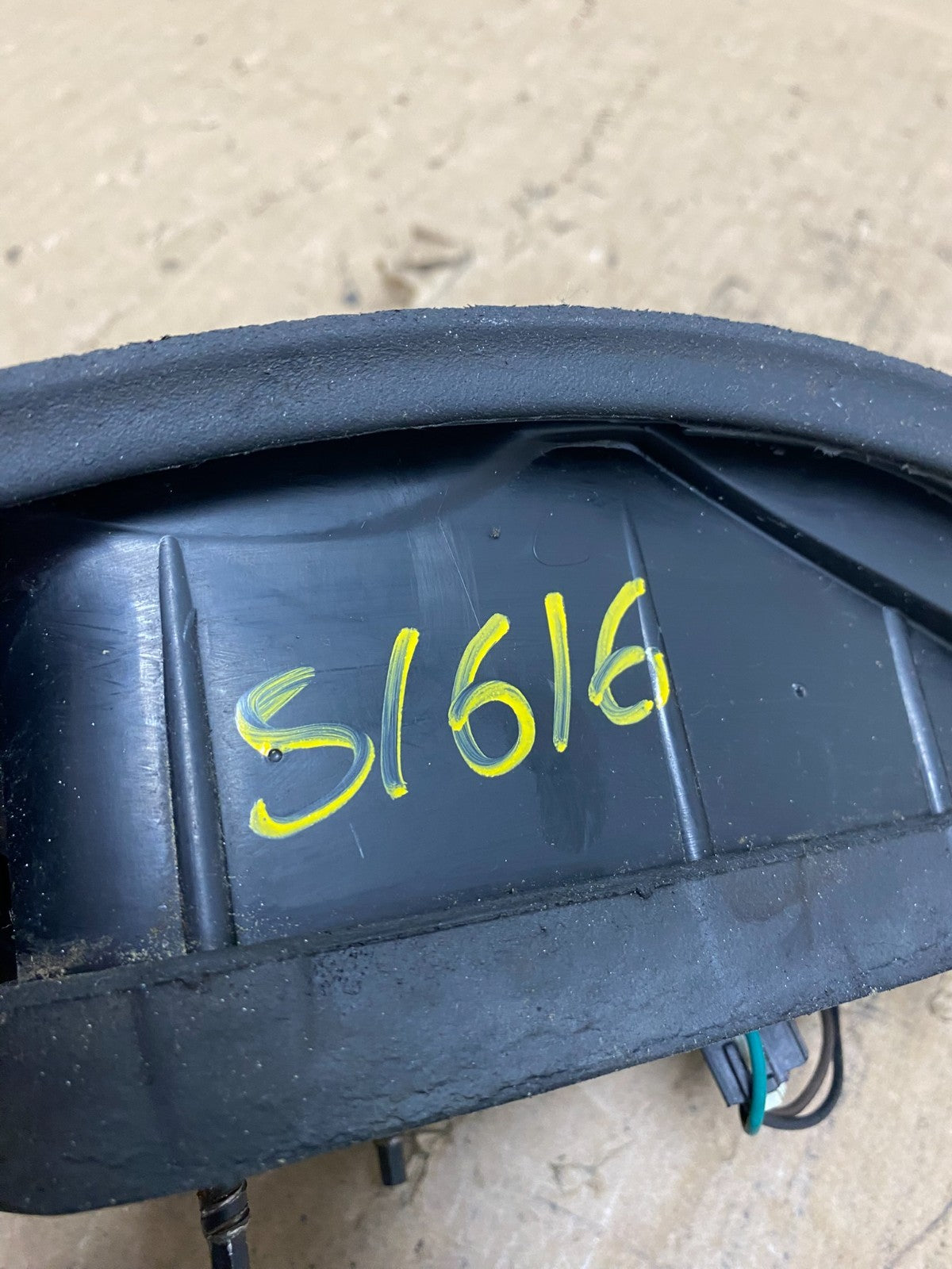 2000 to 2002 Chevrolet Cavalier Right Passenger Side Tail Light OEM S1616 DW6