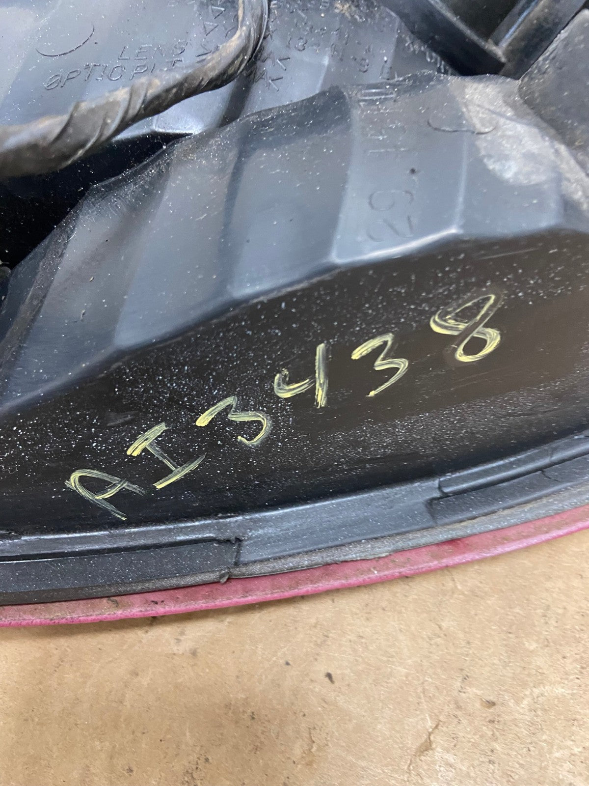 2000 2001 2002 2003 Ford Taurus Left Driver Lh Side Tail Light AI3438 LK8