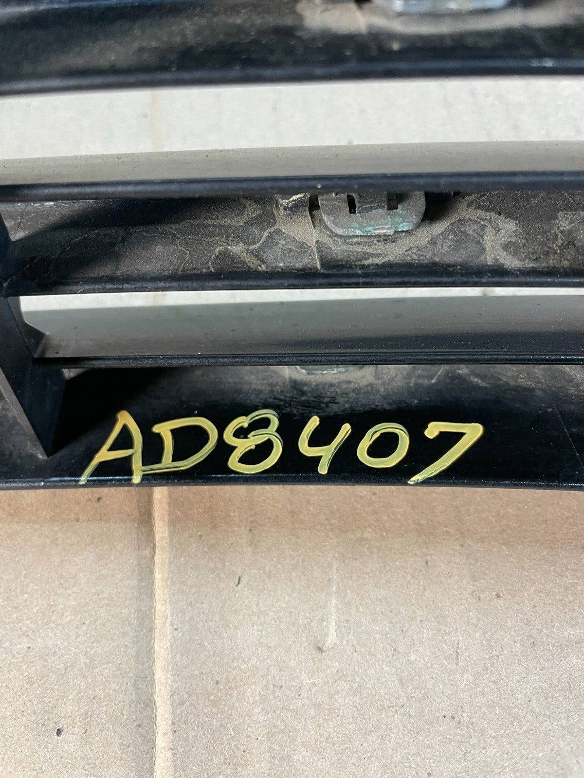 2002 to 2004 Lexus ES300 ES330 Front Upper Grill Grille AD8407 DG5