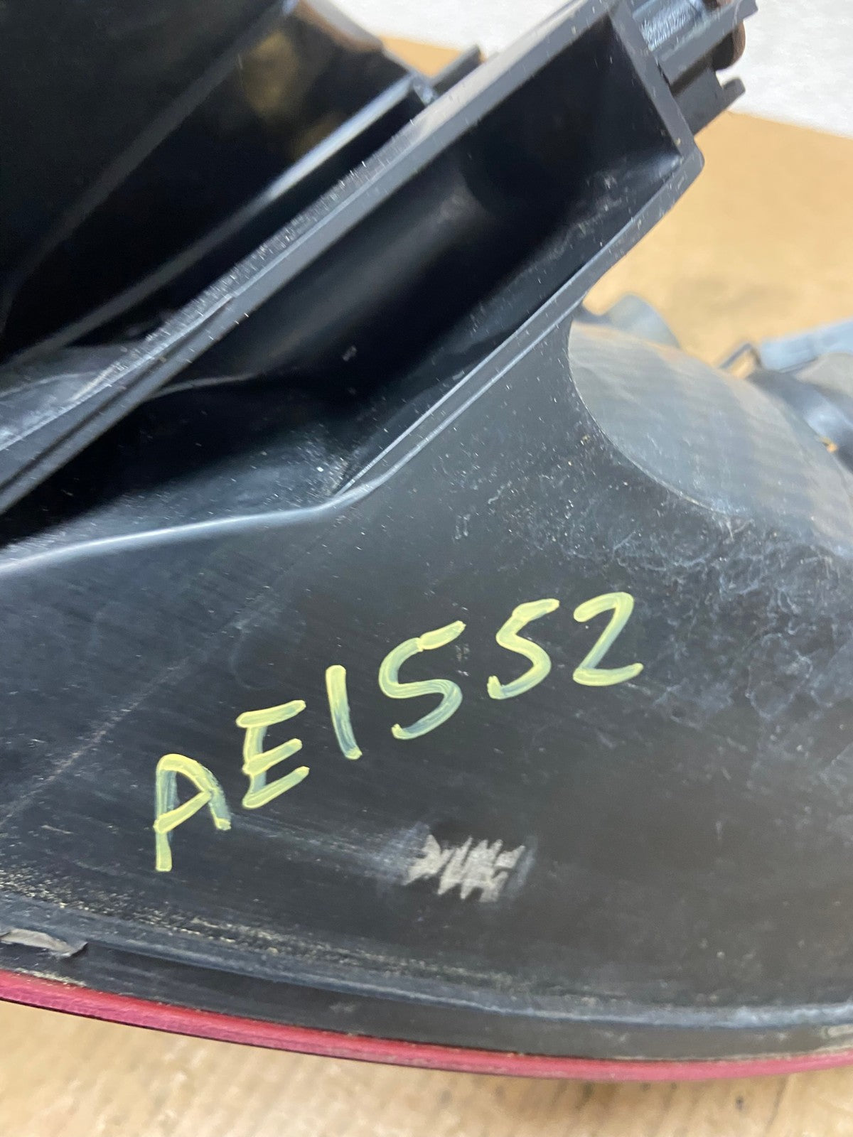 1998 to 2002 Lincoln Continental Left Driver LH Side Tail Light AE1552 LK8