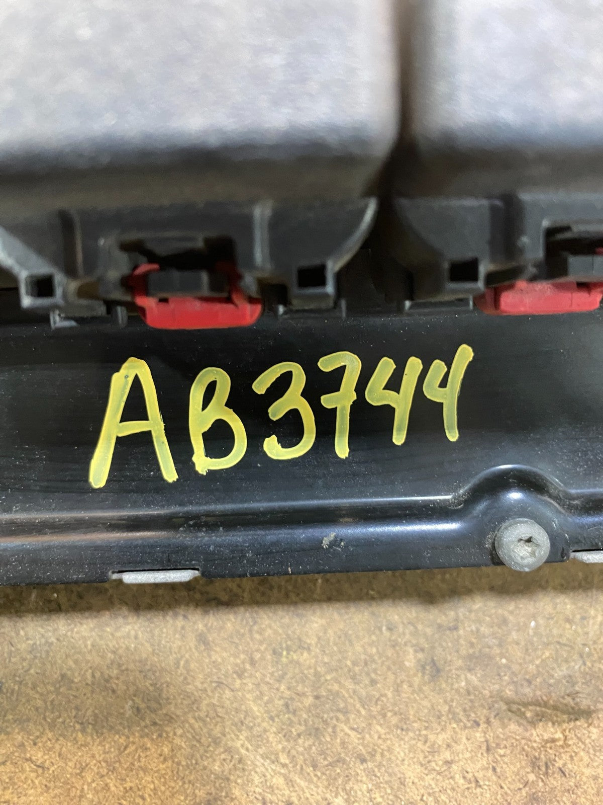 2009 to 2010 Jeep Grand Cherokee Computer Engine Control ECU ECM AB3744 DG3