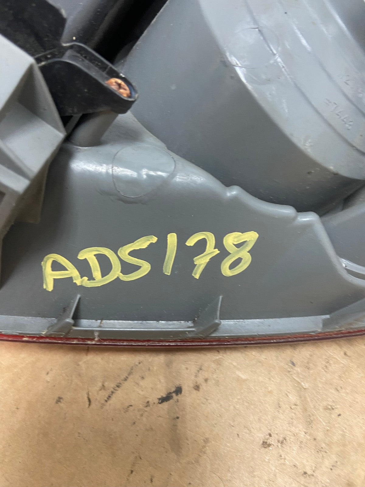 2007 2008 2009 Acura RDX Left Driver LH Side Tail Light AD5178 LK6