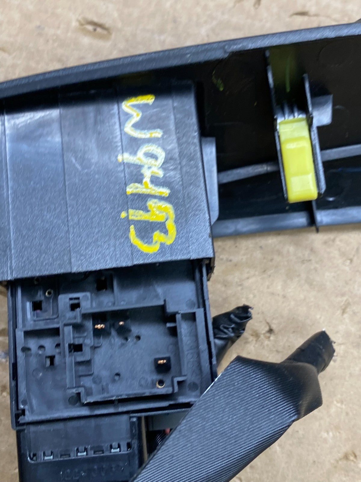 2004 to 2010 Toyota Sienna Right Side Radio Switches Bezel Trim AB8808 DG6