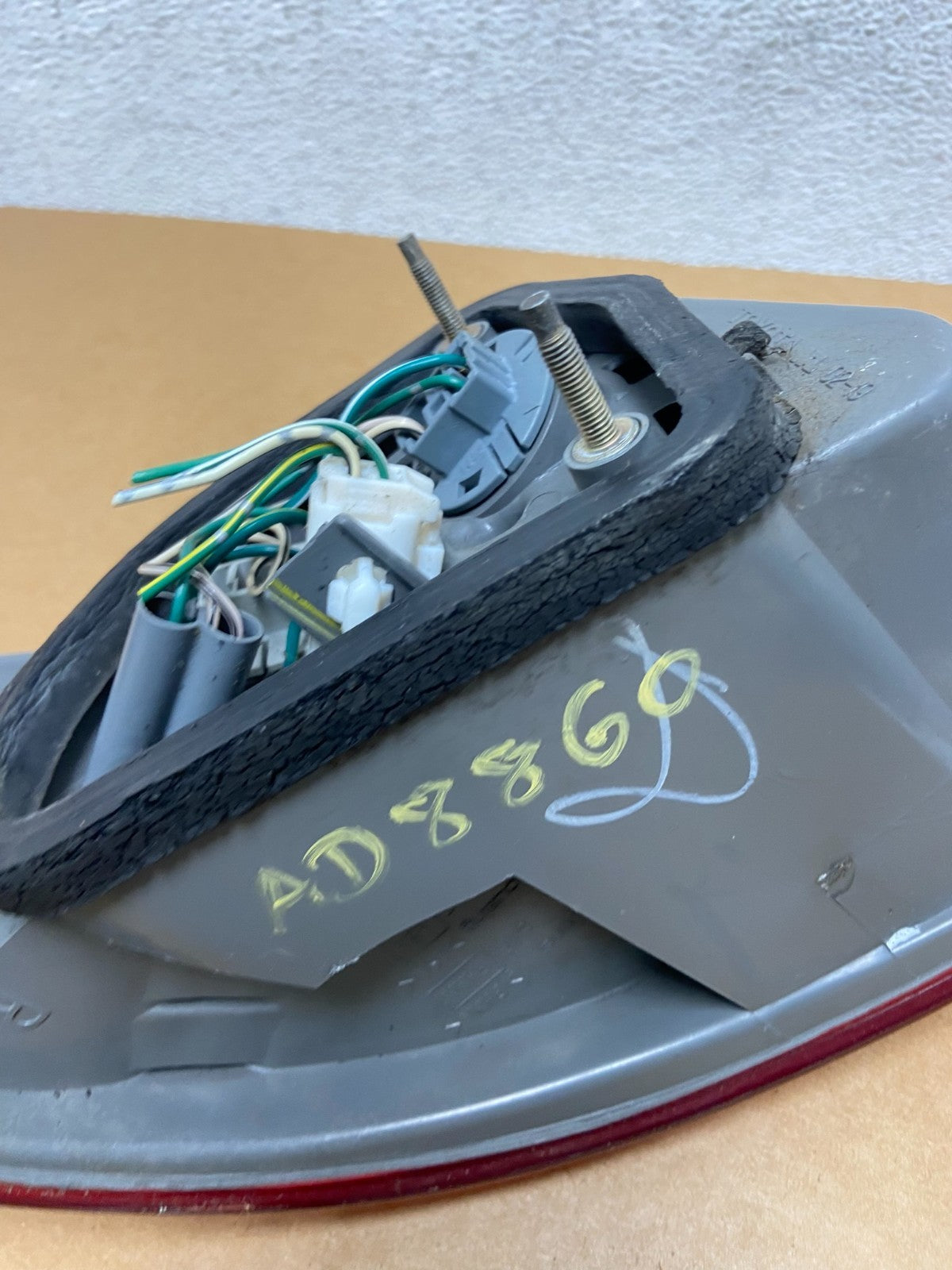 1998 1999 2000 Toyota Corolla Right Passenger Side Tail light AD8860 DW8