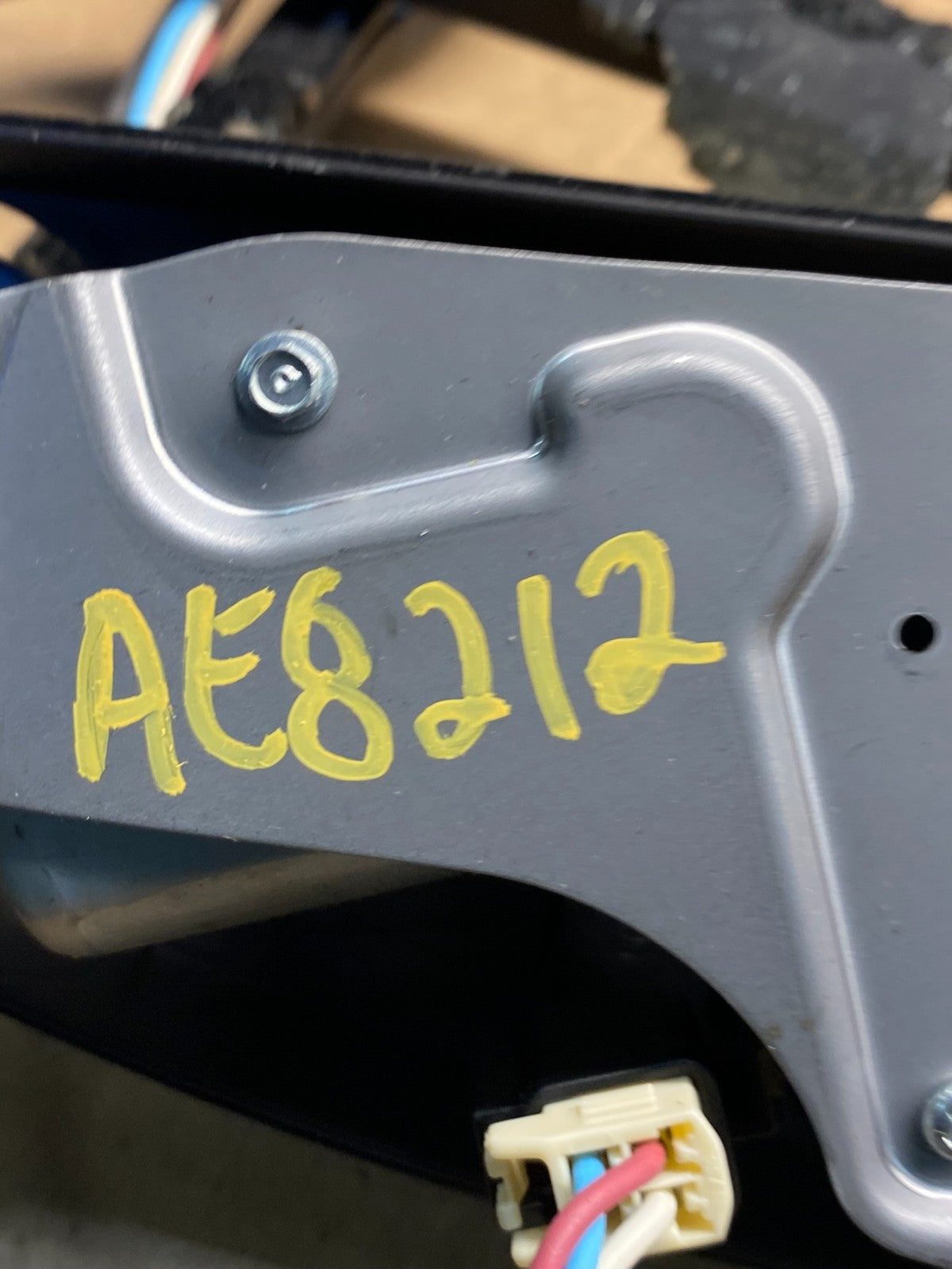 2011-2013 Jeep Grand Cherokee Tailgate Back Door Rear Wiper Motor Wiper ae82127