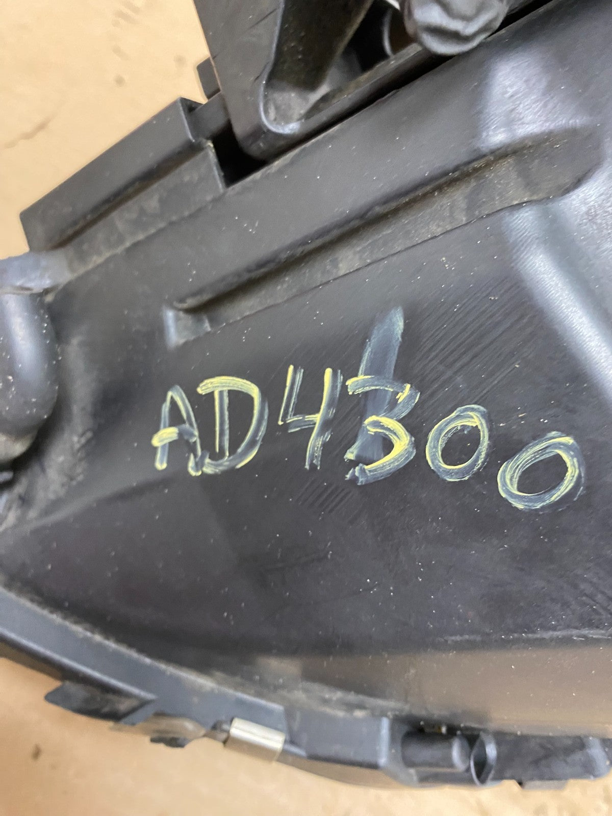 2008 to 2010 Bmw 5 Series 535I 550 Xenon Left Driver LH Headlight AD4300 DW9