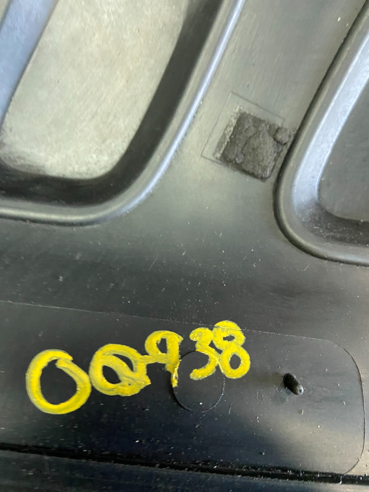 2000 to 2003 Mazda Tribute DOHC 24 VALVE Engine Shield Top Cover O0938 PS9