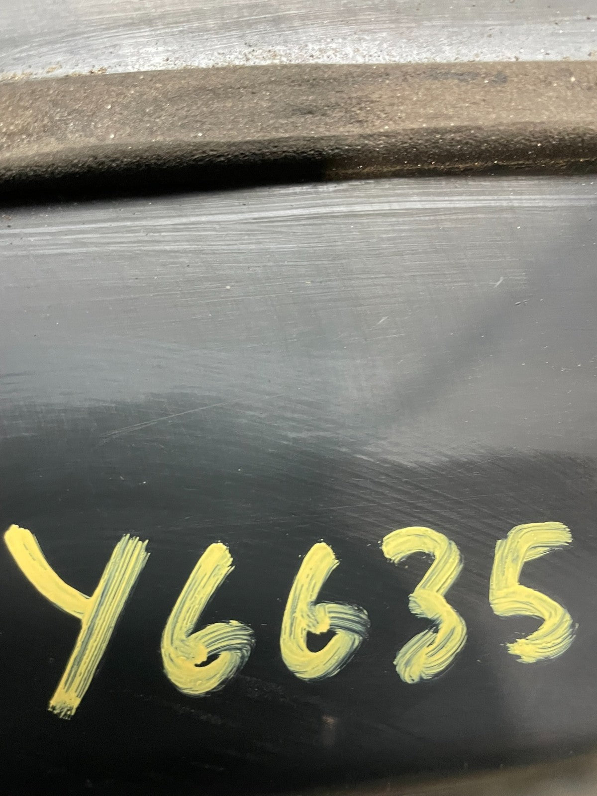 2003 to 2006 Lincoln Navigator Trunk Liftgate License Plate OEM Y6635 DG12