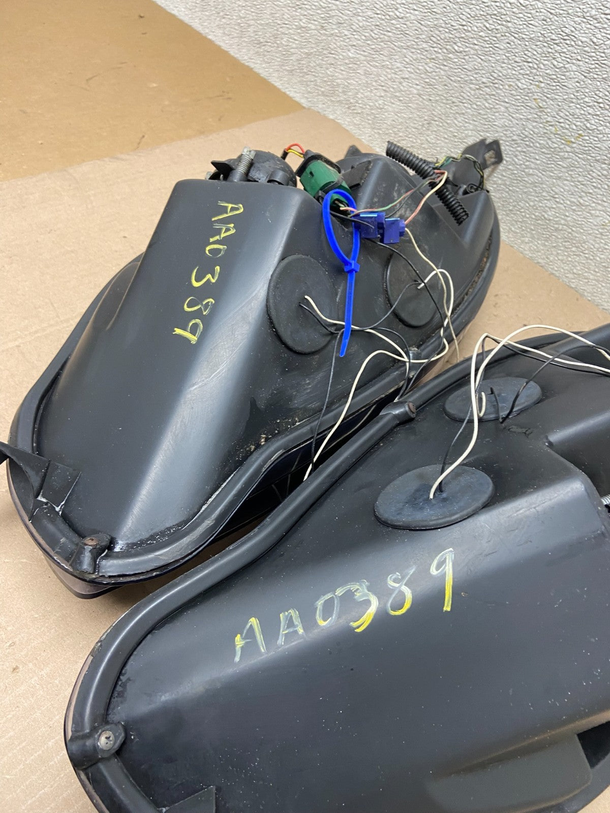 2006 - 2007 Mitsubishi Eclipse Left+Right Side Halogen Headlights AA0389 DW11