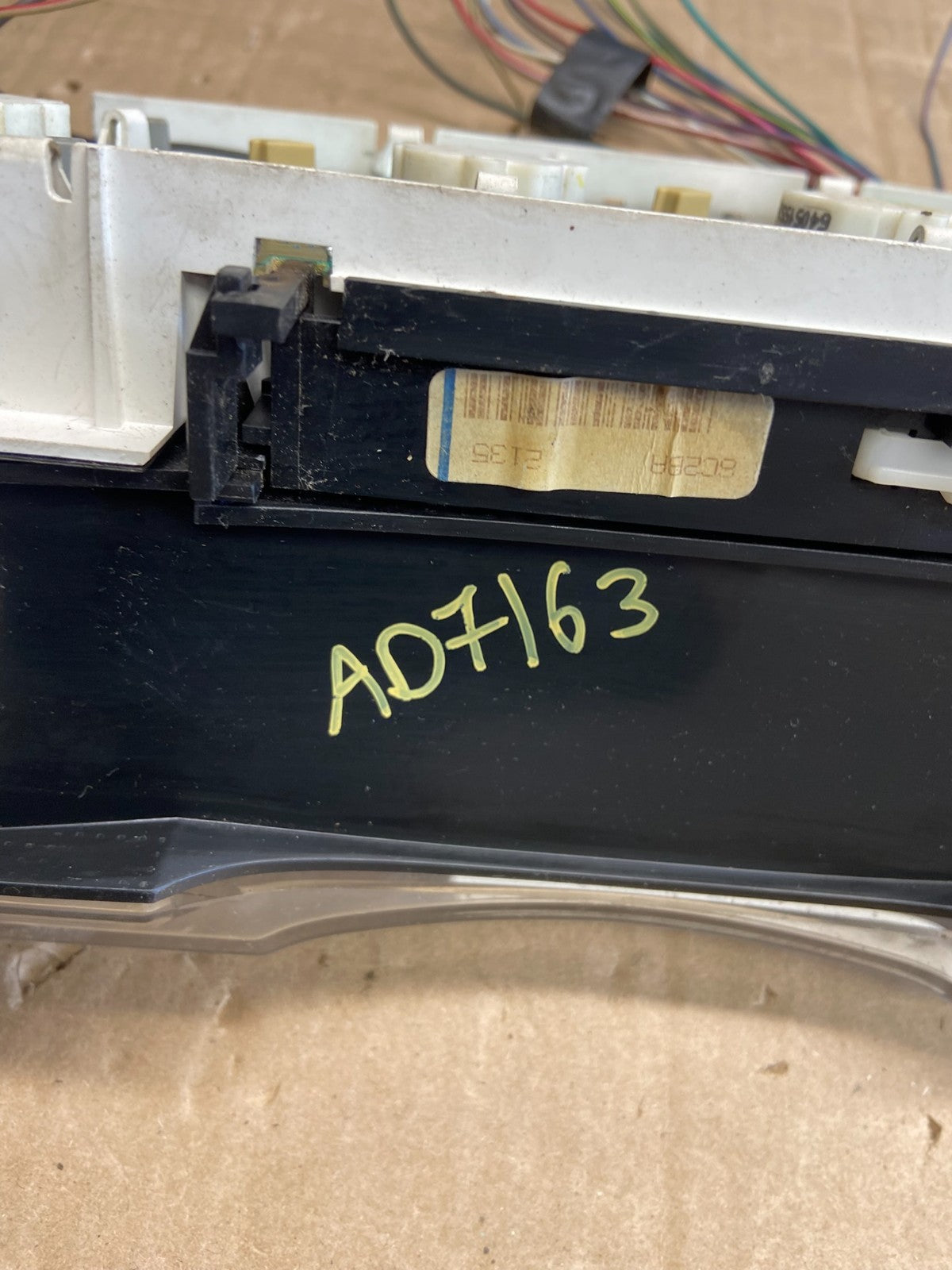2004 to 2007 Ford E150 E250 E350 Gauge Speedometer Cluster AD71637