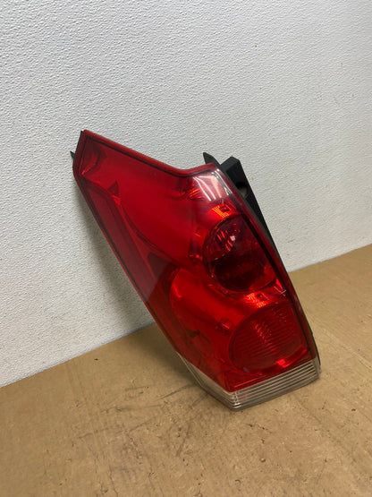 2004 to 2009 Nissan Quest Left Driver Lh Side Tail Light AD1334 LK2