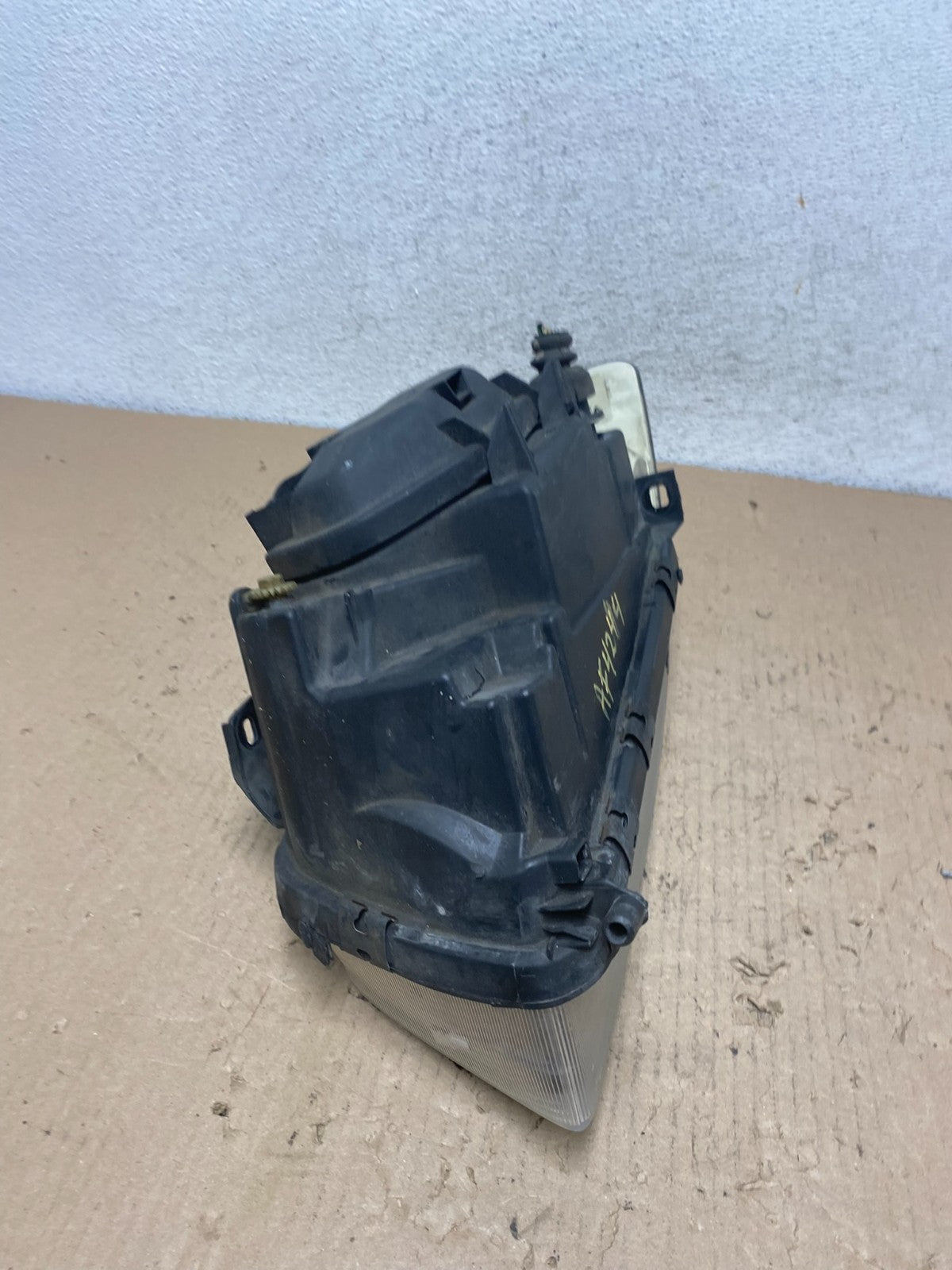 Halogen 1996 to 1999 Audi A4 Right Passenger RH Side Headlight AF4244 DW6