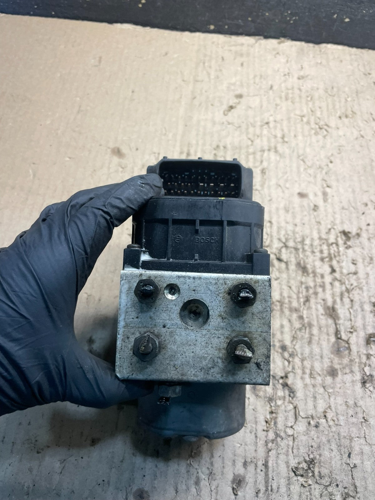 2004 2005 Dodge Durango ABS Anti Lock Brake Pump X0990 DG2