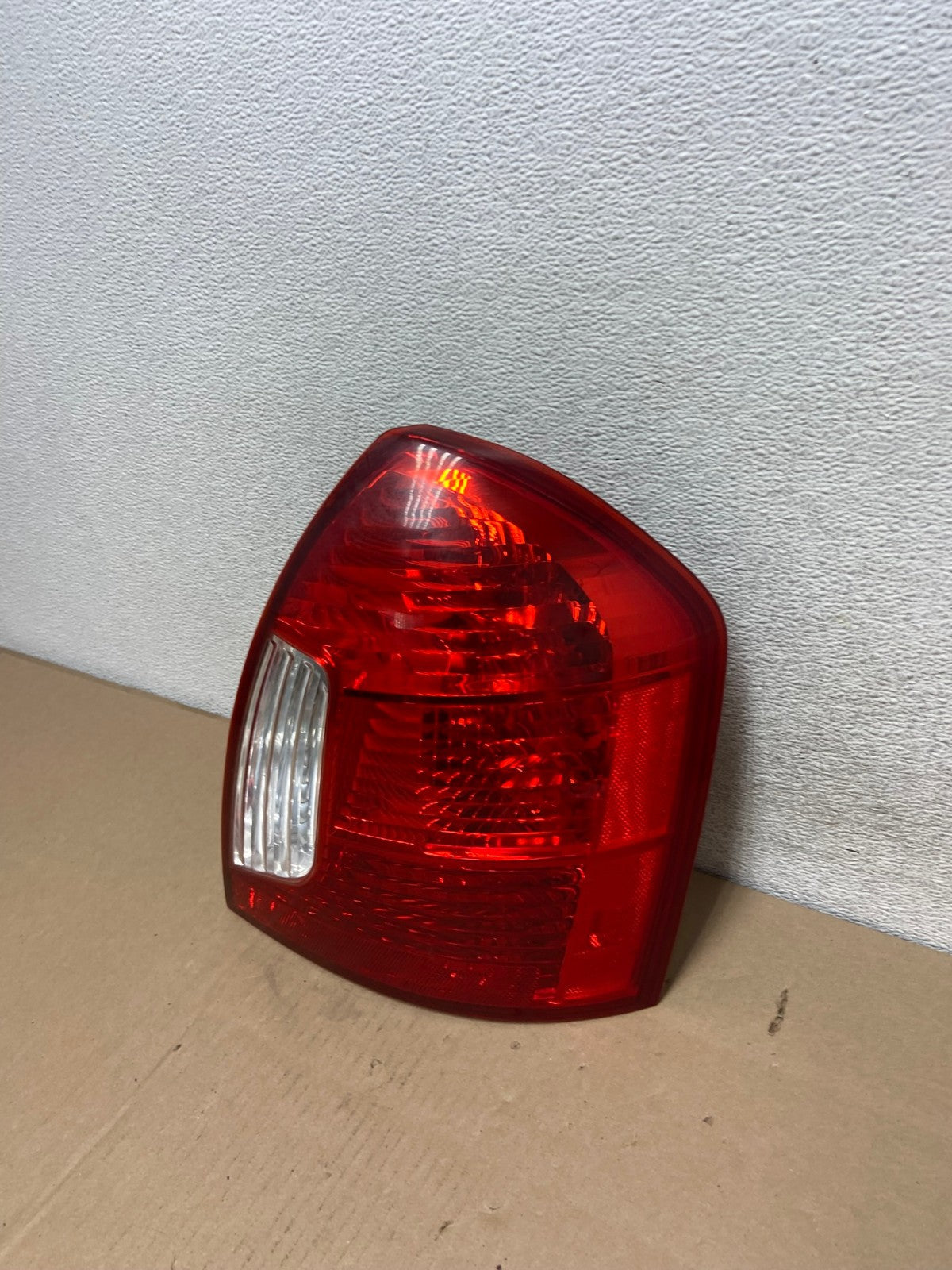 2006-2011 Hyundai Accent Sedan Right Passenger Side Rh Tail Light AG6636 LK1