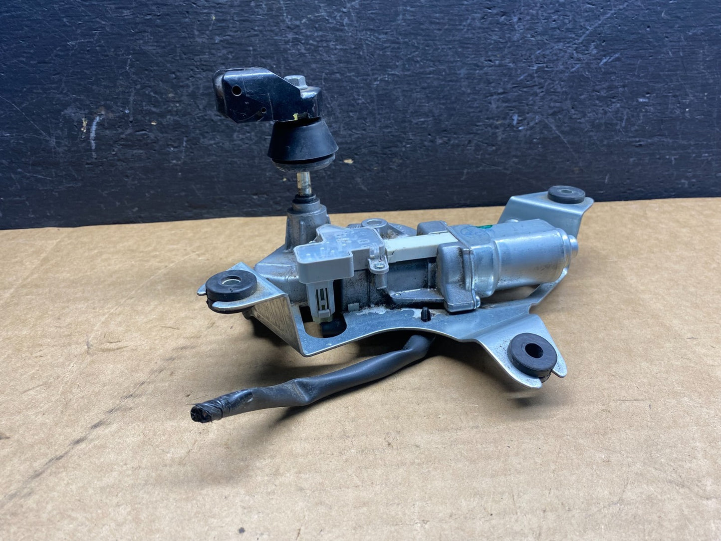 2011 to 2017 Nissan Quest Rear Wiper Motor AD75251