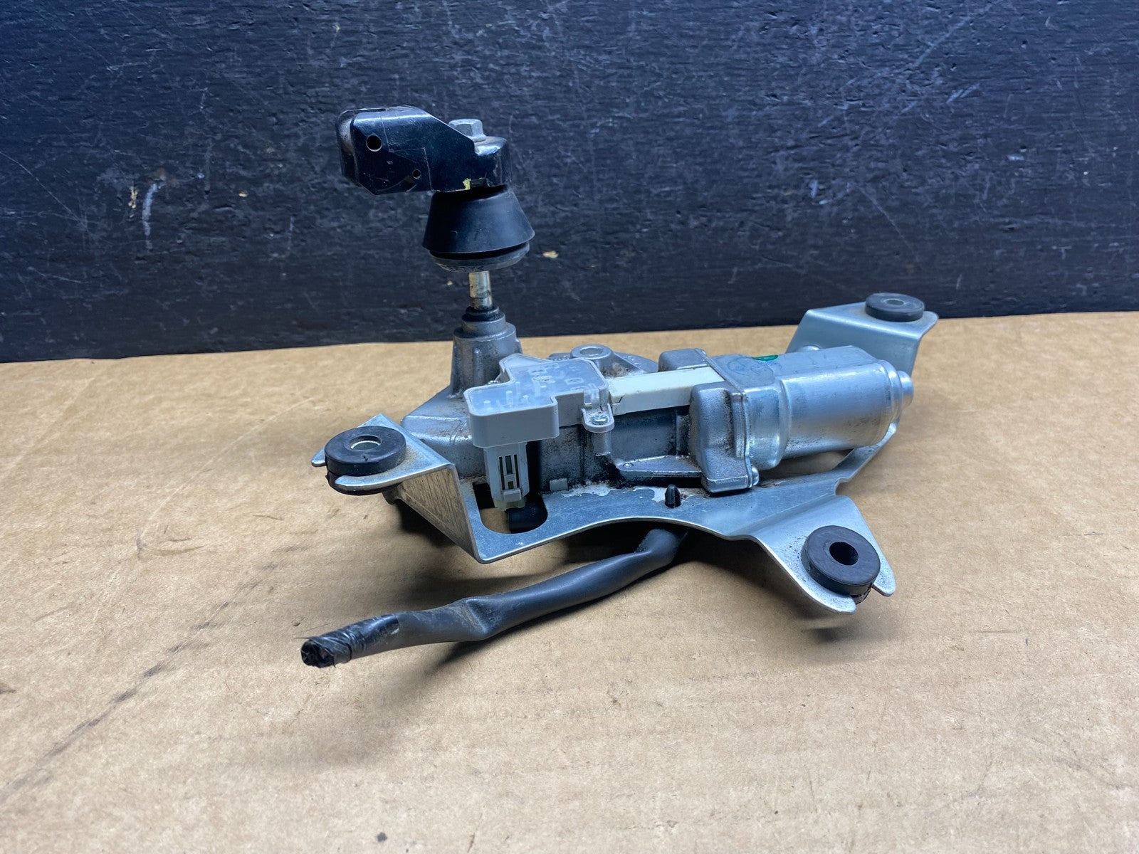 2011 to 2017 Nissan Quest Rear Wiper Motor AD75251