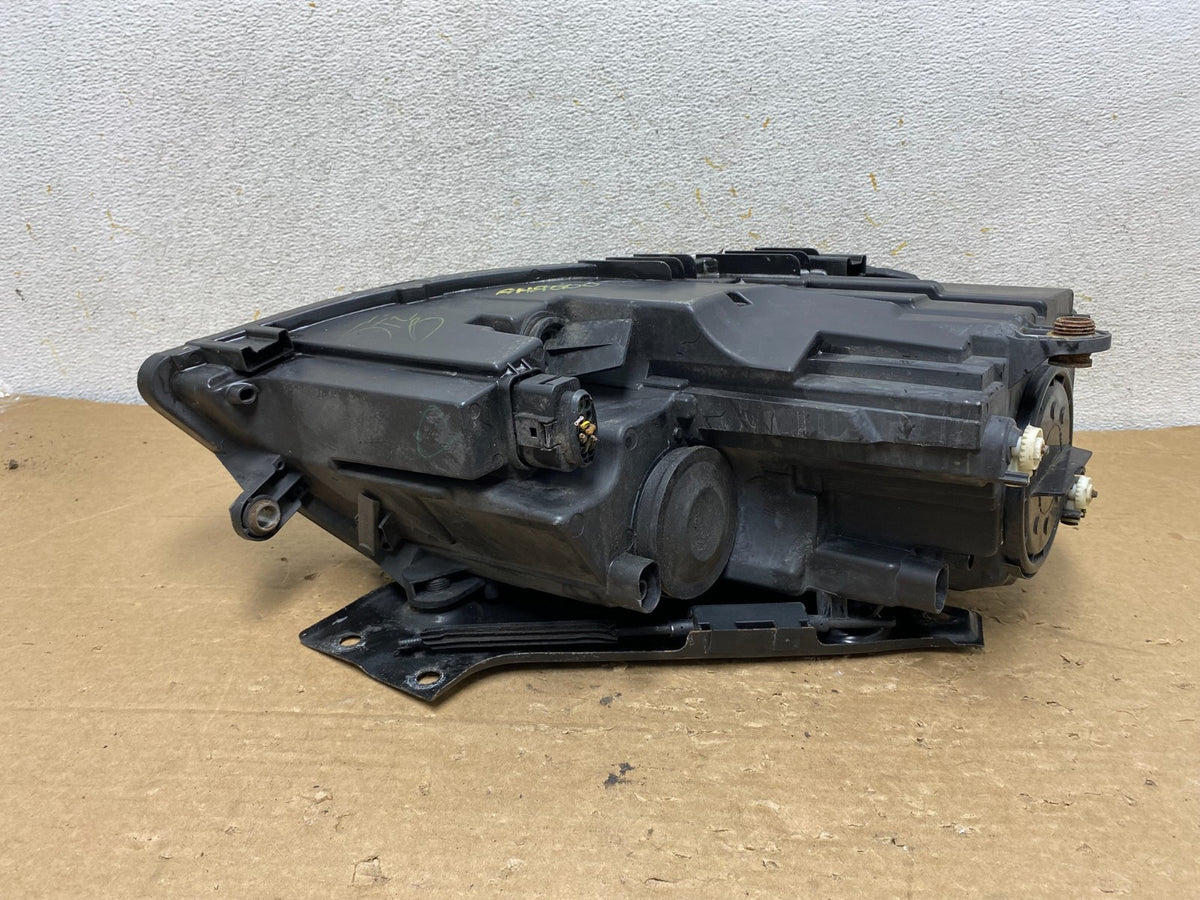 2011 to 2014 Volkswagen Jetta Left Driver LH Headlight Halogen AH9000 DW4