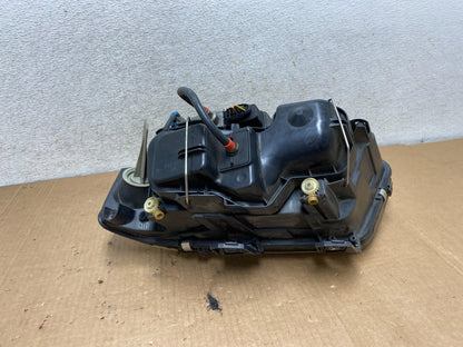 2002 to 2004 Audi A6 Right Passenger RH Side Xenon Headlight AI8811 DW5