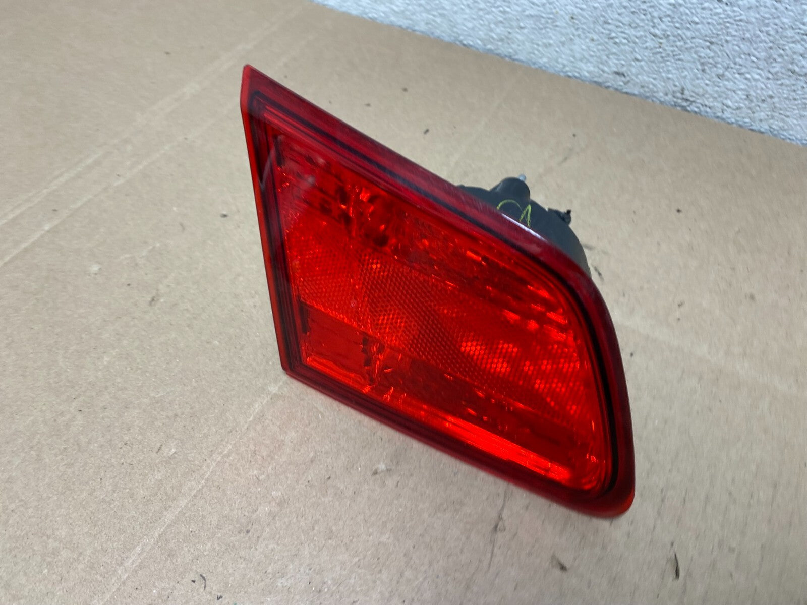 2010-2014 Subaru Legacy Left Driver Lh Side Tail Light Inner Oem J8407 DW1