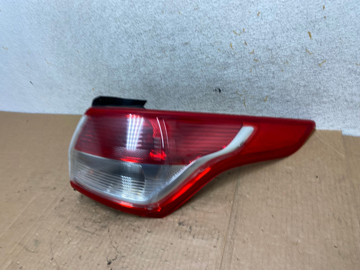 2013 to 2016 Ford Escape Right Passenger RH Side Tail Light AI5451 LK1