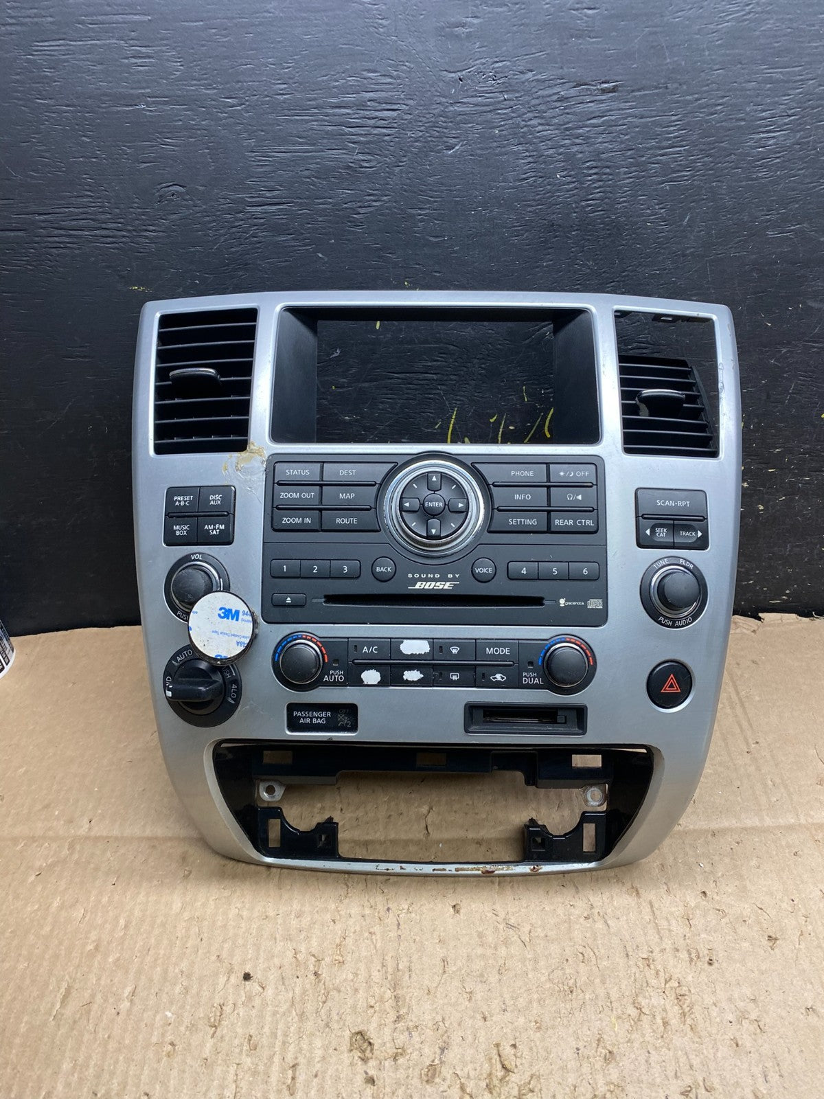 2008 to 2010 Infiniti QX56 Radio Player Climate Control Panel Bezel Y7829 DG0