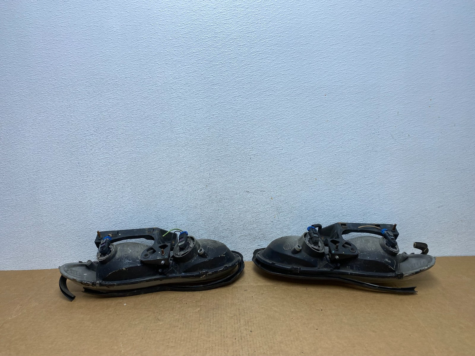 1998 to 2002 Chevrolet Camaro Pair Left and Right Headlights ad4504 DG7
