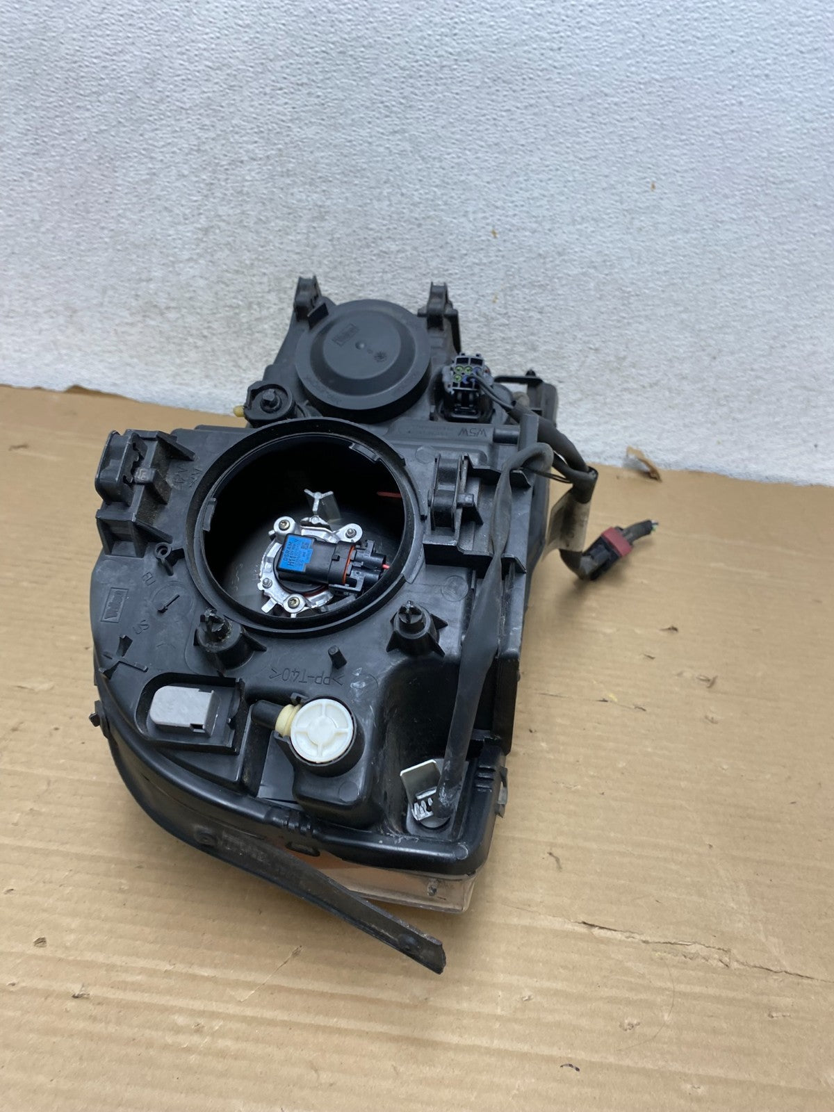 2003-2013 Volvo XC90 Left Driver LH Side Halogen Headlight AG8153 DW8