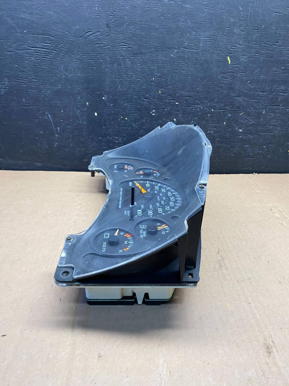 2001 to 2002 Chevrolet Express Speedometer Cluster Gauge M1429 OEM DG2