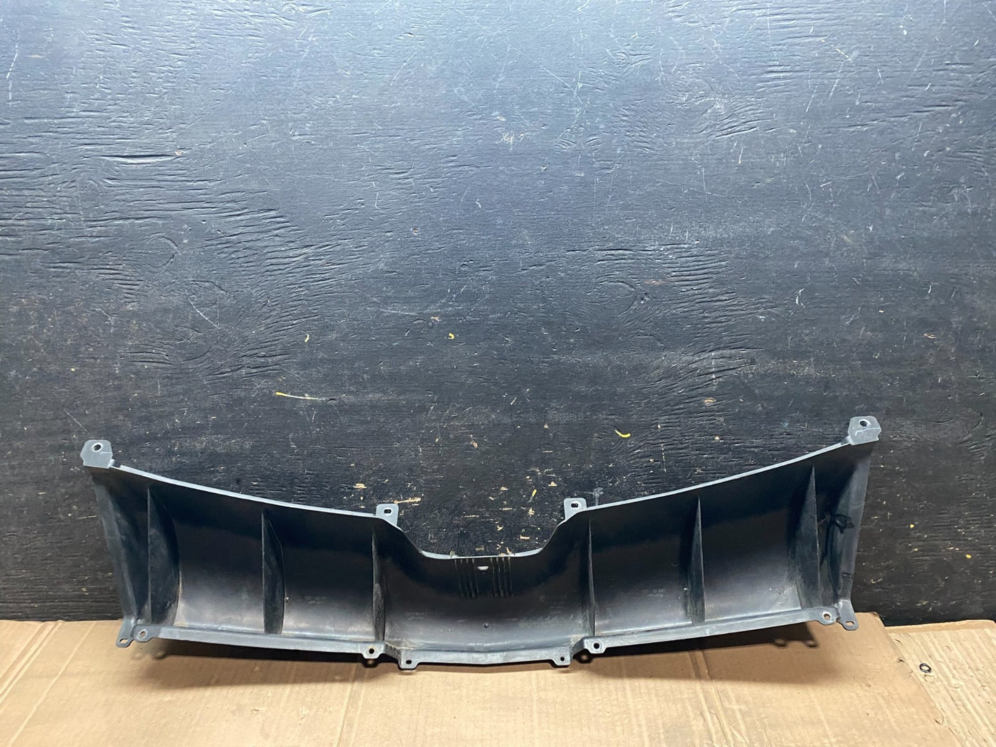 2007 - 2009 Mazda CX9 CX-9 Front Bumper Lower Grill Grille Retainer OEM v9949 DG3