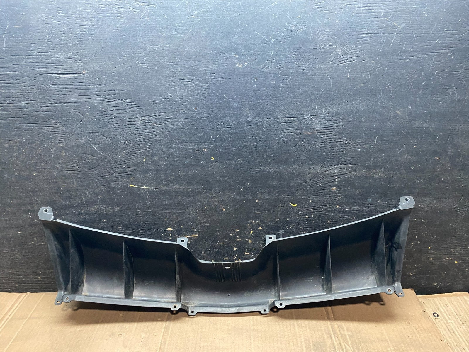 2007 - 2009 Mazda CX9 CX-9 Front Bumper Lower Grill Grille Retainer OEM v9949 DG3