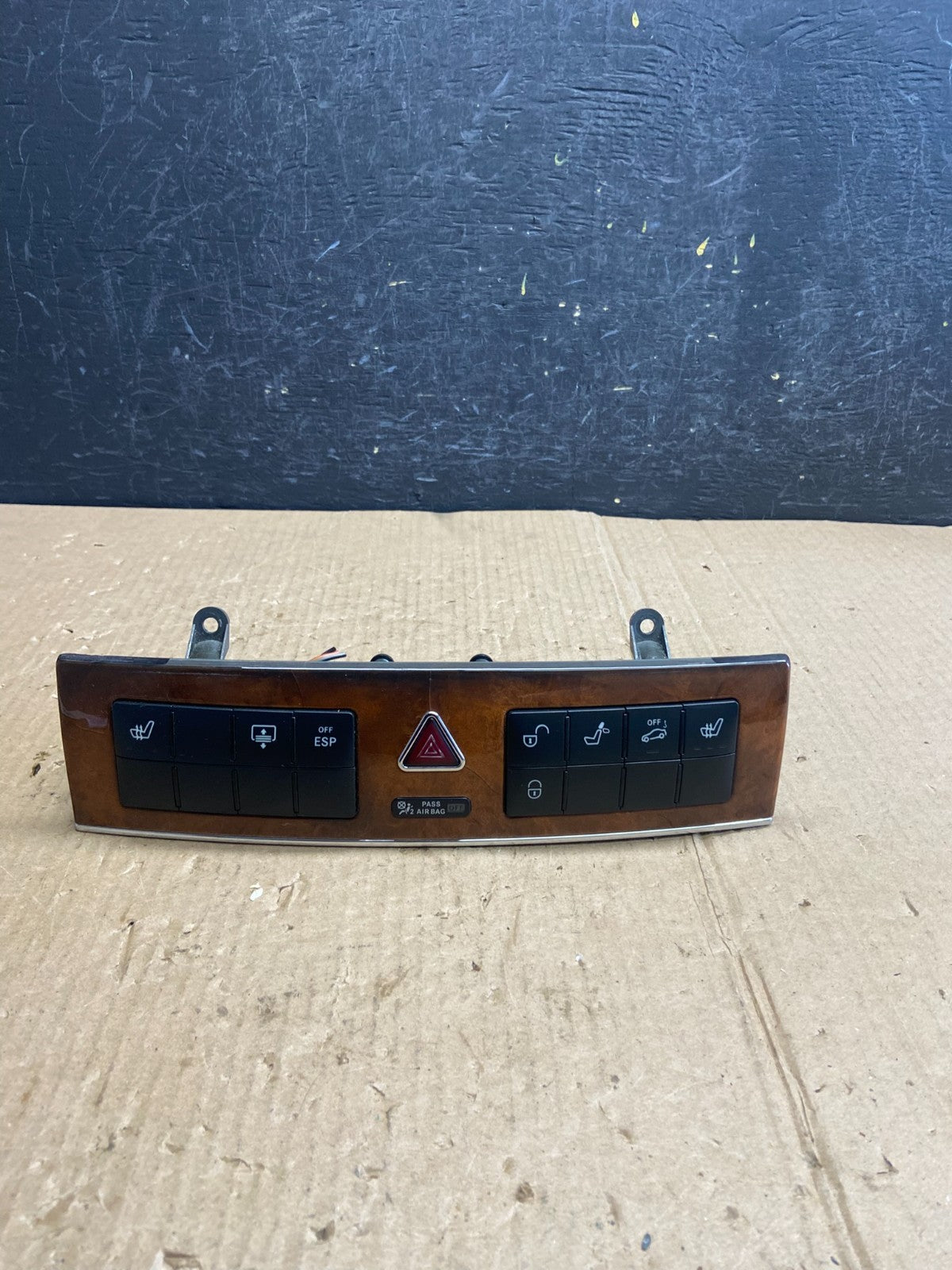 2005 - 2007 Mercedes C230 C240 Center Console Switch Control Unit AE4008 DG0