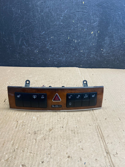 2005 - 2007 Mercedes C230 C240 Center Console Switch Control Unit AE4008 DG0