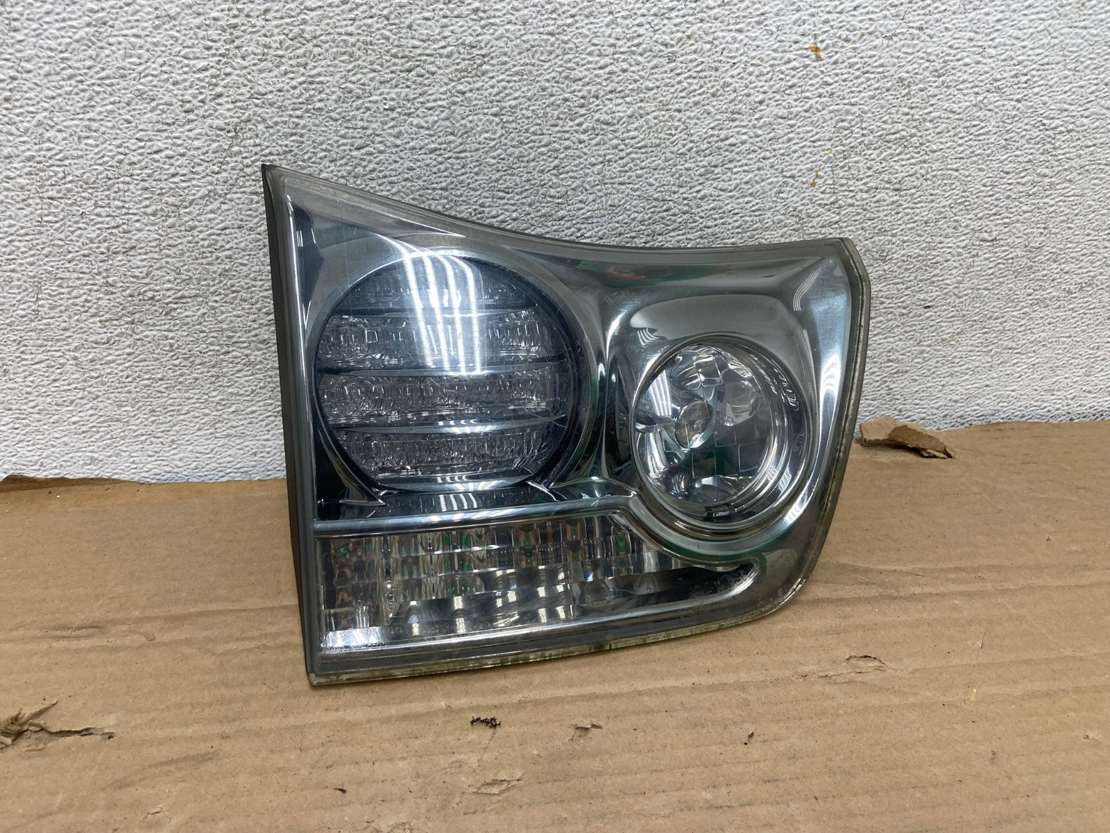 2006 to 2007 Lexus RX400H Left Driver LH Side Inner Tail Light AG8179 LK0
