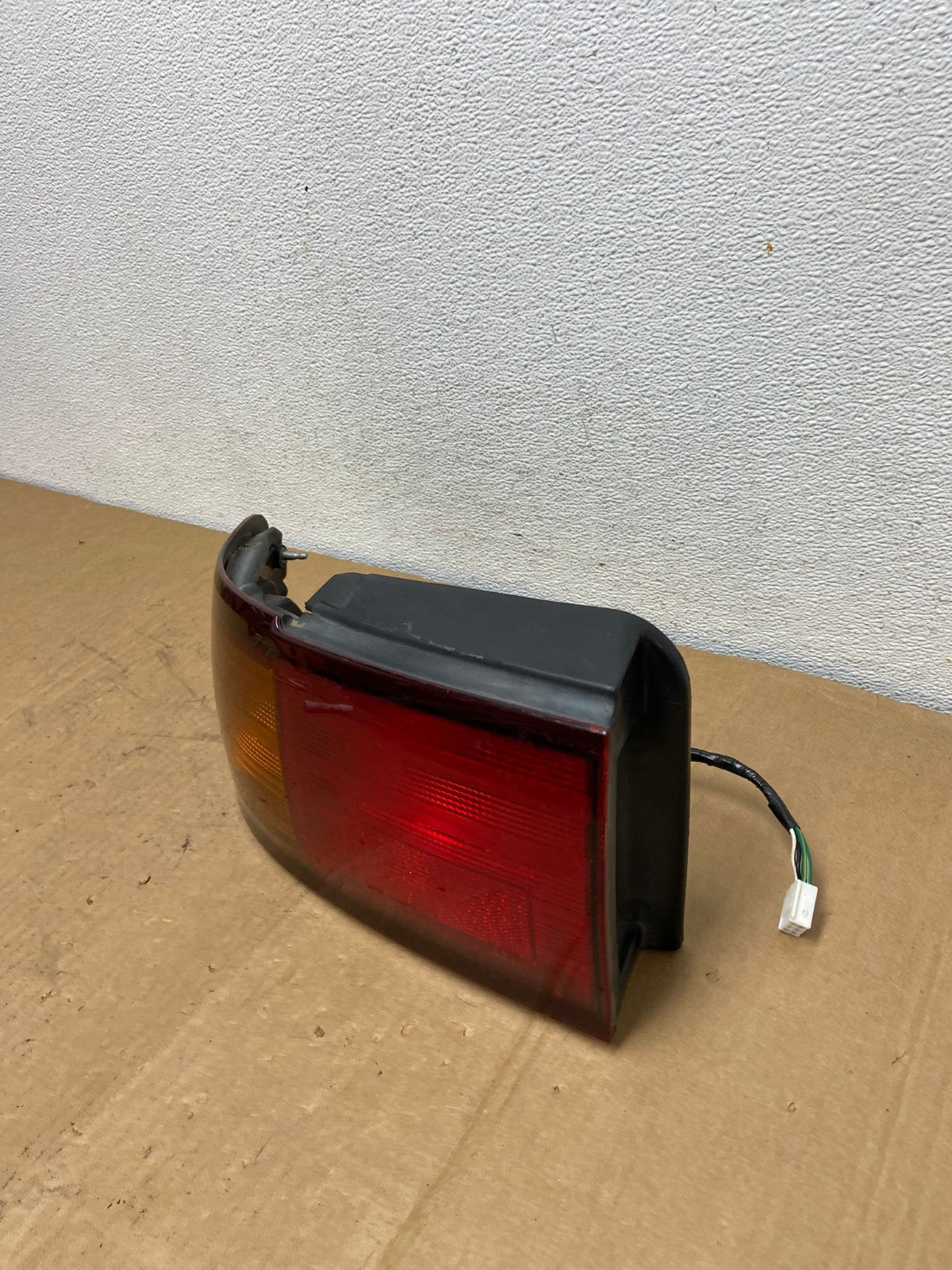 1995 - 1996 Toyota Camry Sedan Left Driver Side Lh Tail Light Lamp AC8584 LK1