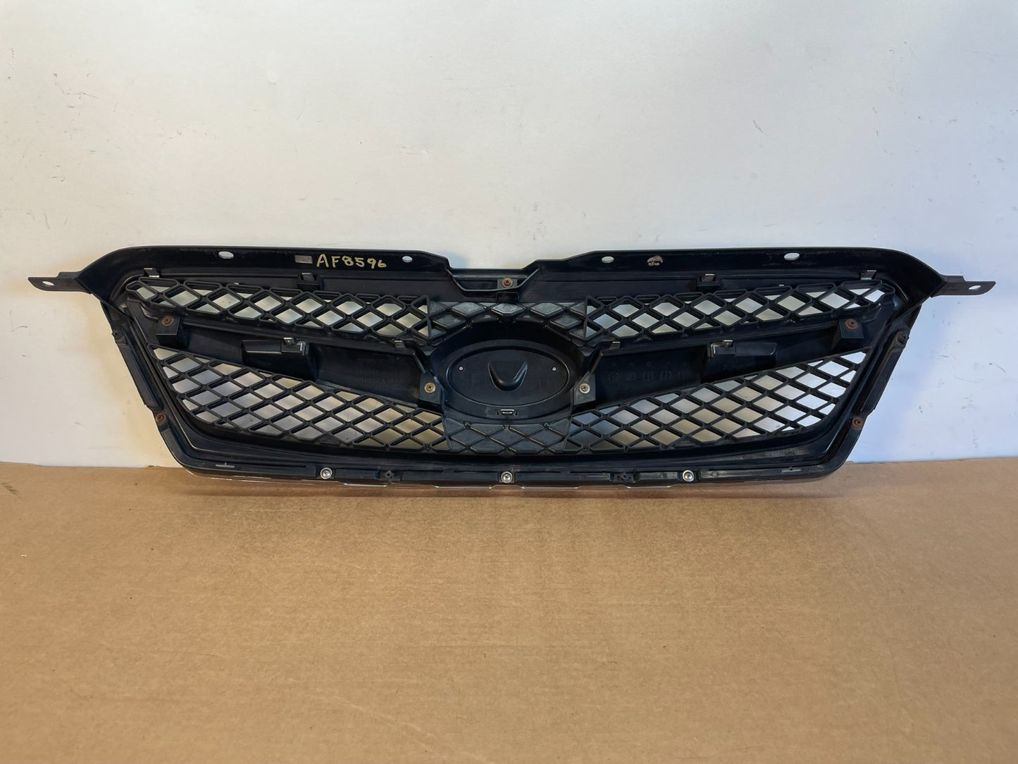 2010 to 2012 Subaru Legacy Outback Wagon Front Grill Grille AF8596 DG3