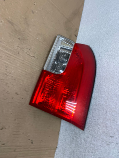 2010 - 2017 GMC Terrain Tail Light Inner Right Passenger Rh AE9167 LK1