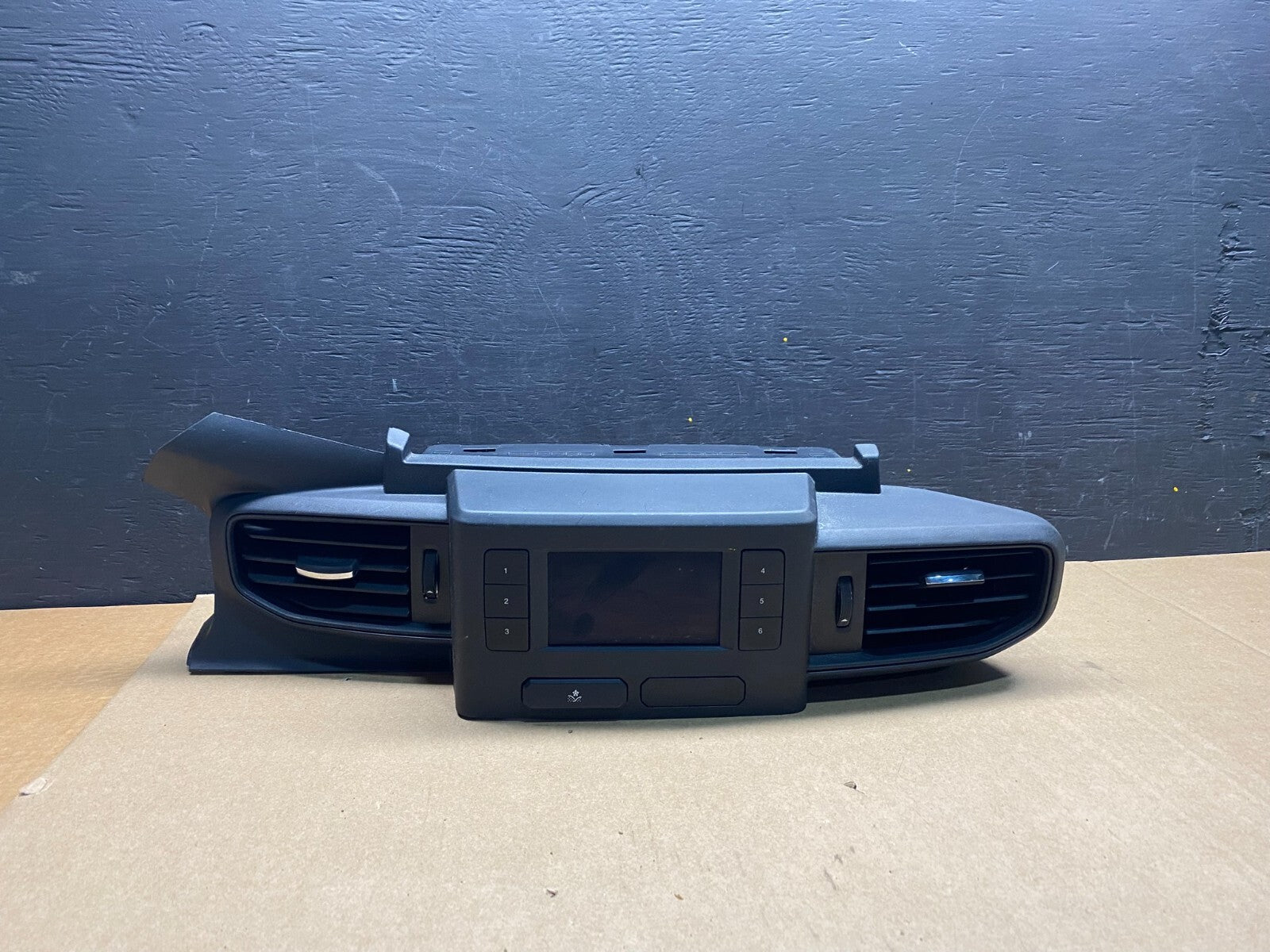 2020 to 2023 Ford  Explorer Console Radio Display Screen Air Vents G4101 DG1 Oem0