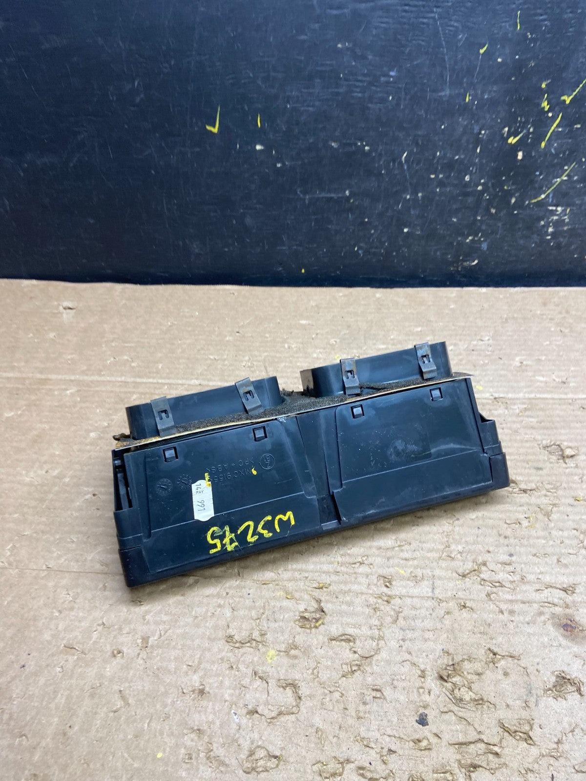 1995 - 2002 Range Rover Front Upper Center Dashboard Heater AC Air Vent w3275 DG4