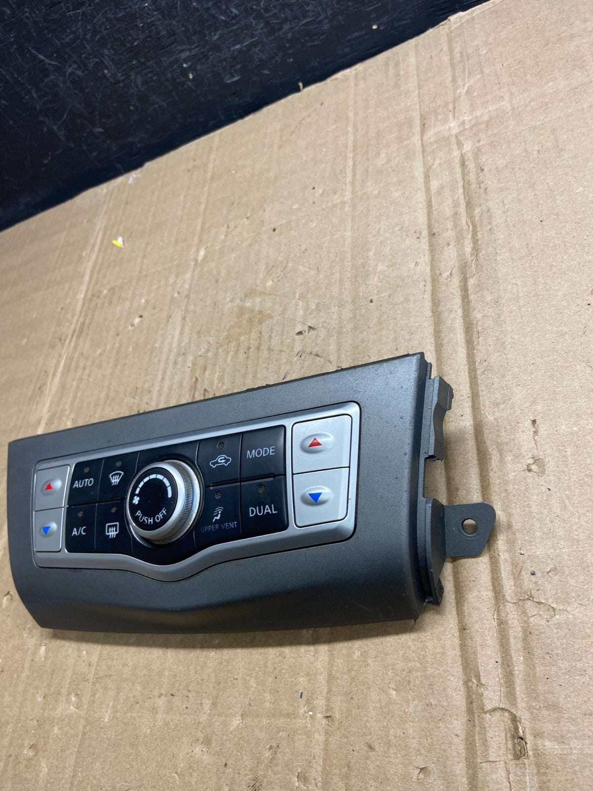 2009 - 2012 Nissan Murano Temperature Climate A/C AC Control Panel AD7230 DG1