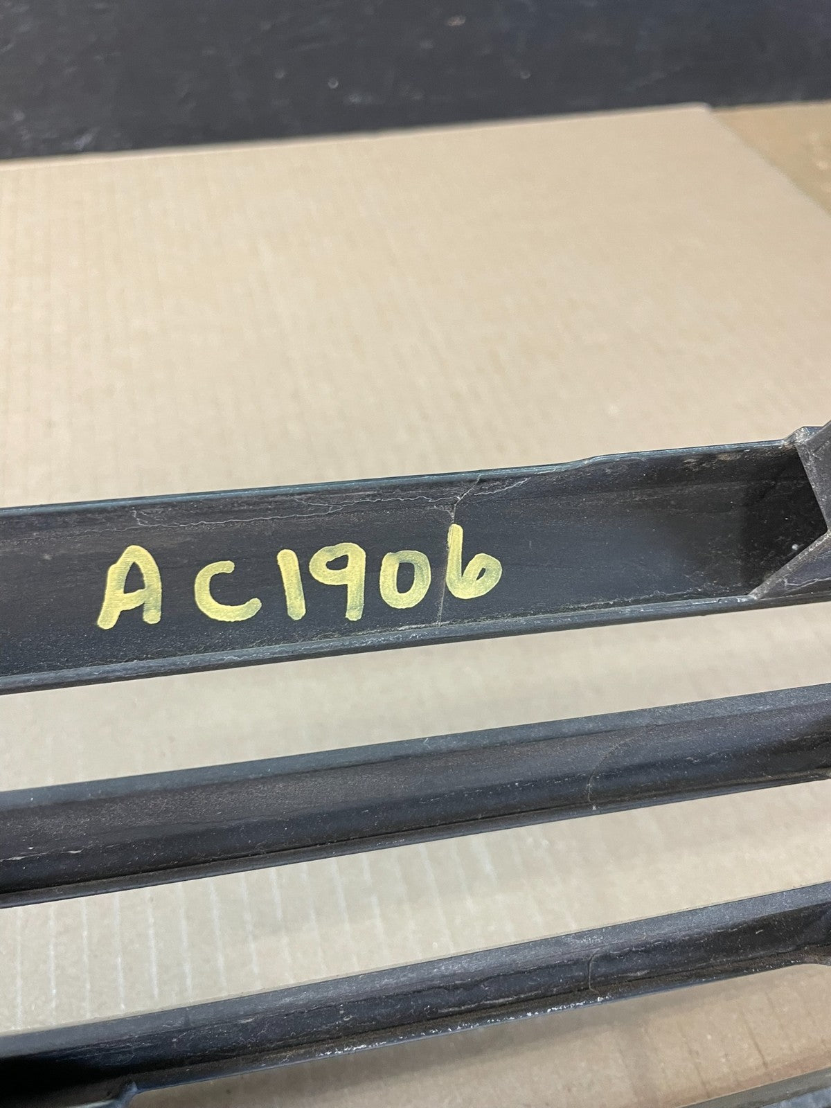 2007 - 2009 Infiniti G35 G37 Sedan Oem Front Upper Grill Grille AC1906 DG7